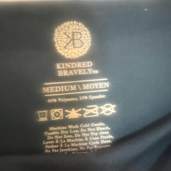 Kindred Bravely Cropped Black Maternity Leggings Medium X 2 NWT - Picture 5 of 8